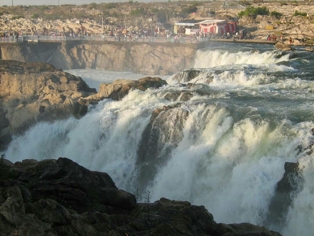 Dhuandar Waterfalls